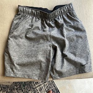 Nike mens yoga shorts M